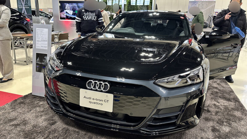 Audi e-tron GT quattroの展示