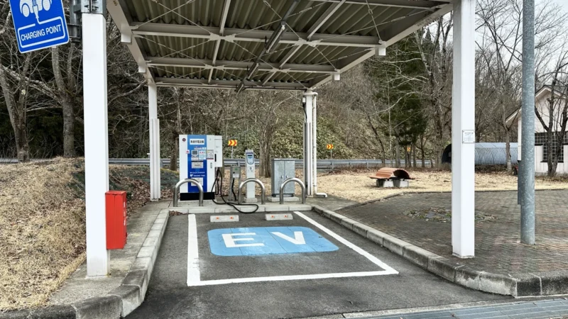西会津PAのEV充電器の駐車スペース